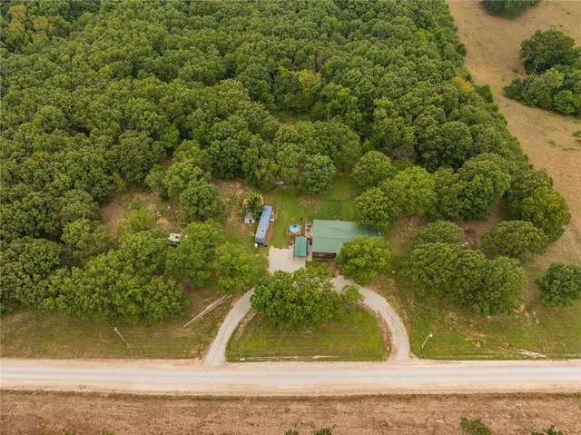 $245,000 | 565 Southeast 1131 Road, Osceola, MO 64776