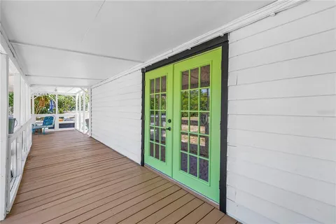 $599,000 | 687 Jasmine Way South, St. Petersburg, FL 33705