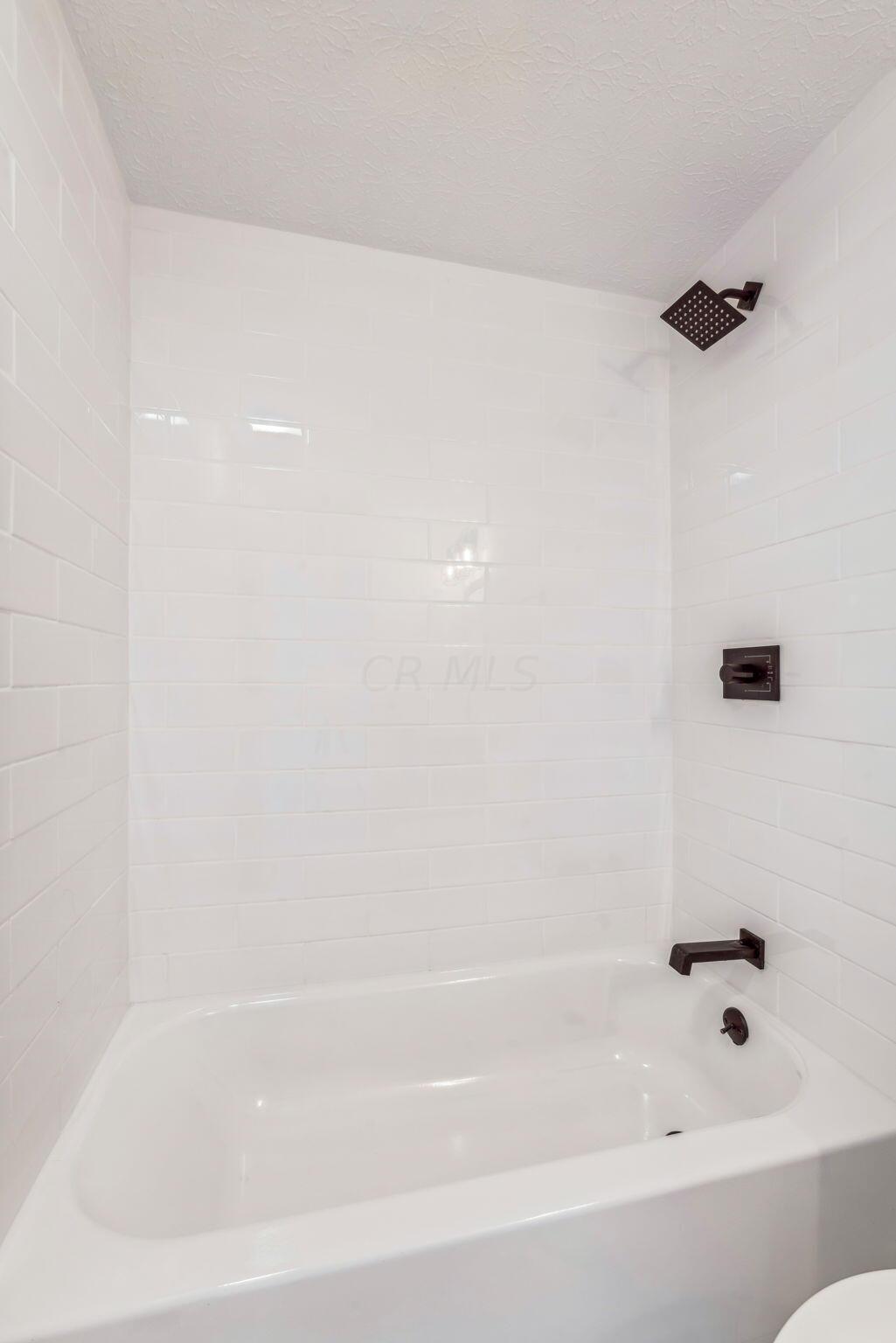 1446 Berkeley Road Columbus, OH 43206 - Photo 9 of 16 24-web-or-mls-1446-berkeley-rd