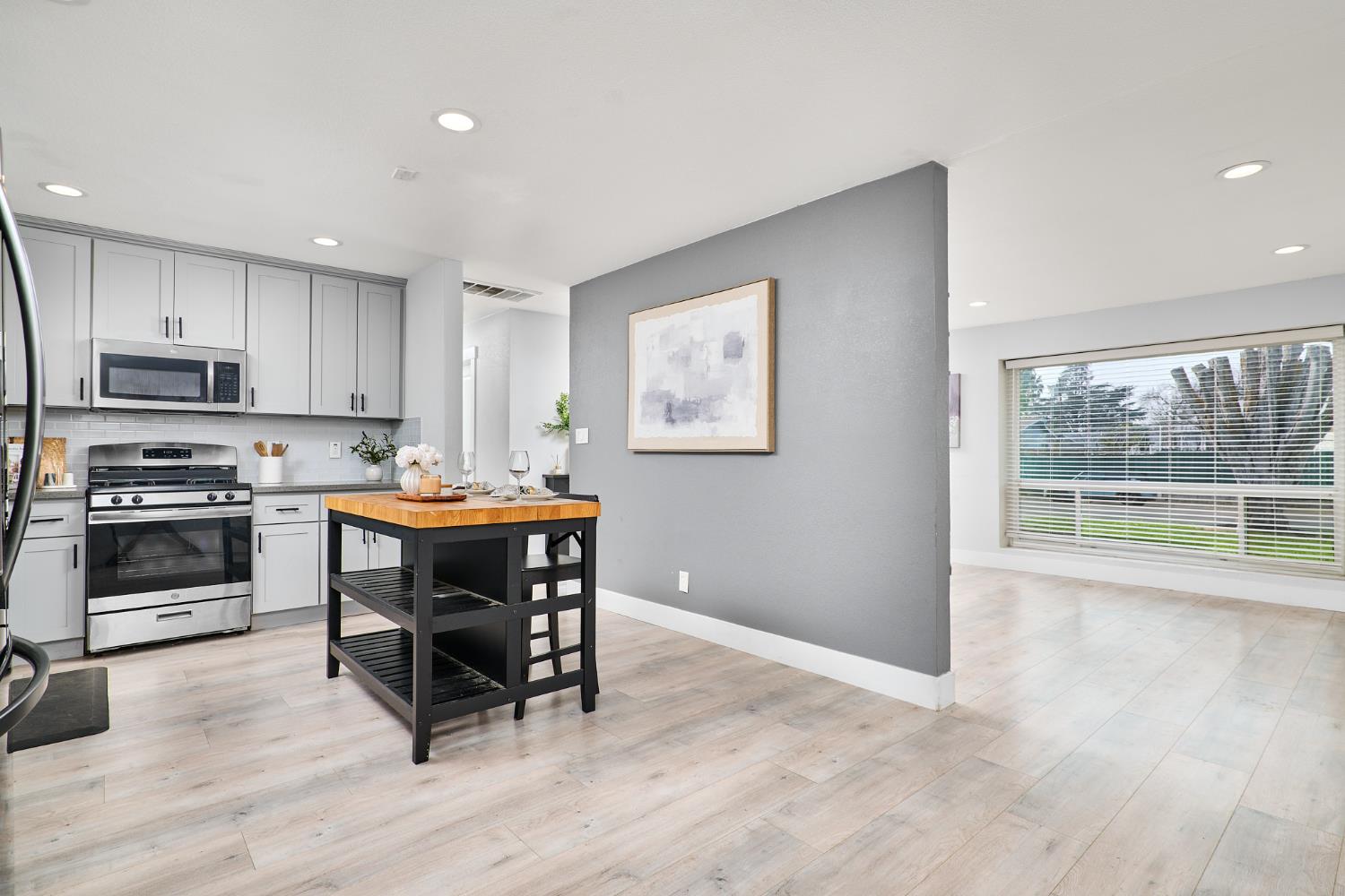 3025 Margate Way Rancho Cordova, CA 95670 - Photo 12 of 28