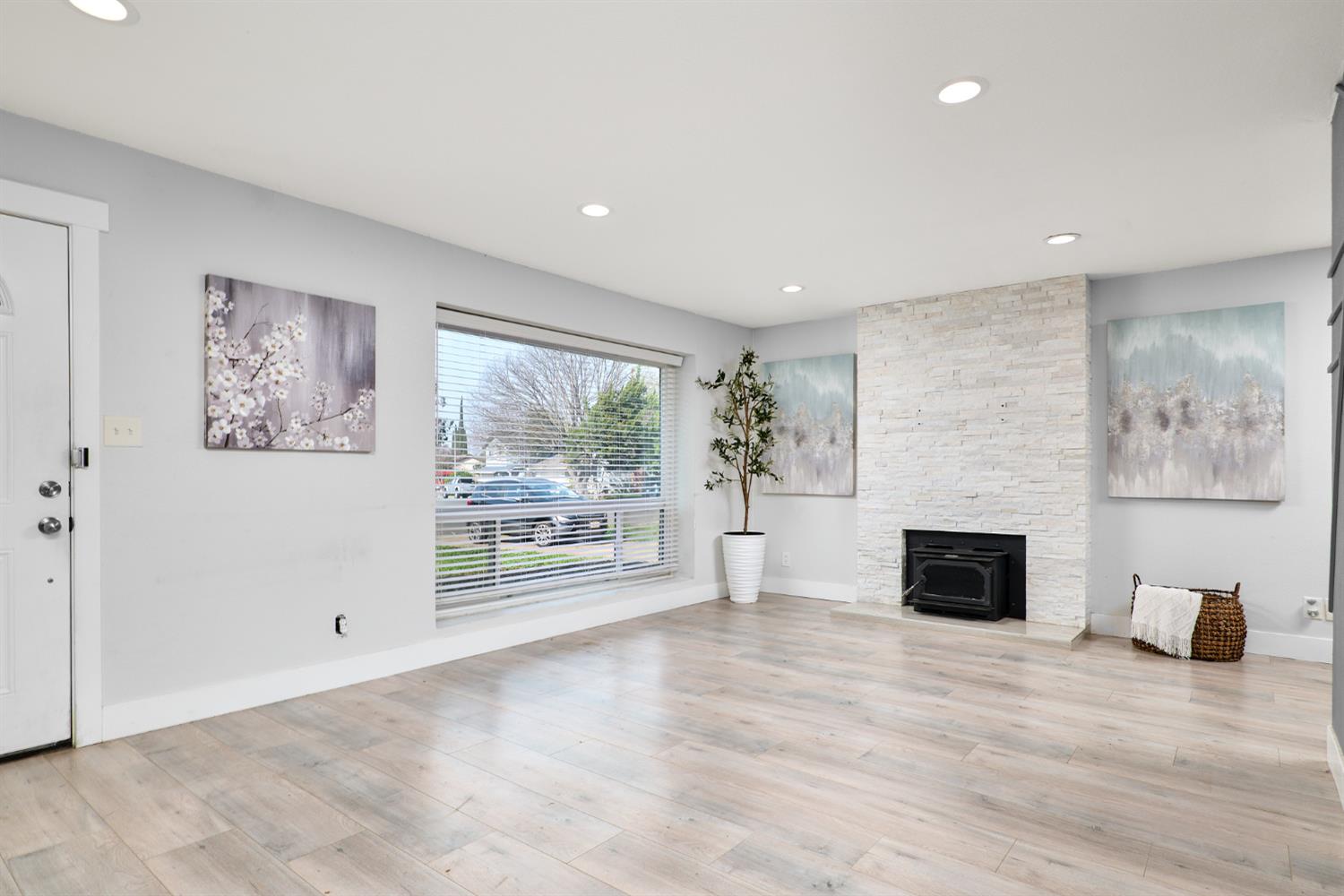 3025 Margate Way Rancho Cordova, CA 95670 - Photo 6 of 28