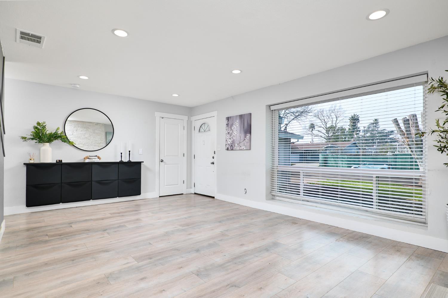 3025 Margate Way Rancho Cordova, CA 95670 - Photo 7 of 28