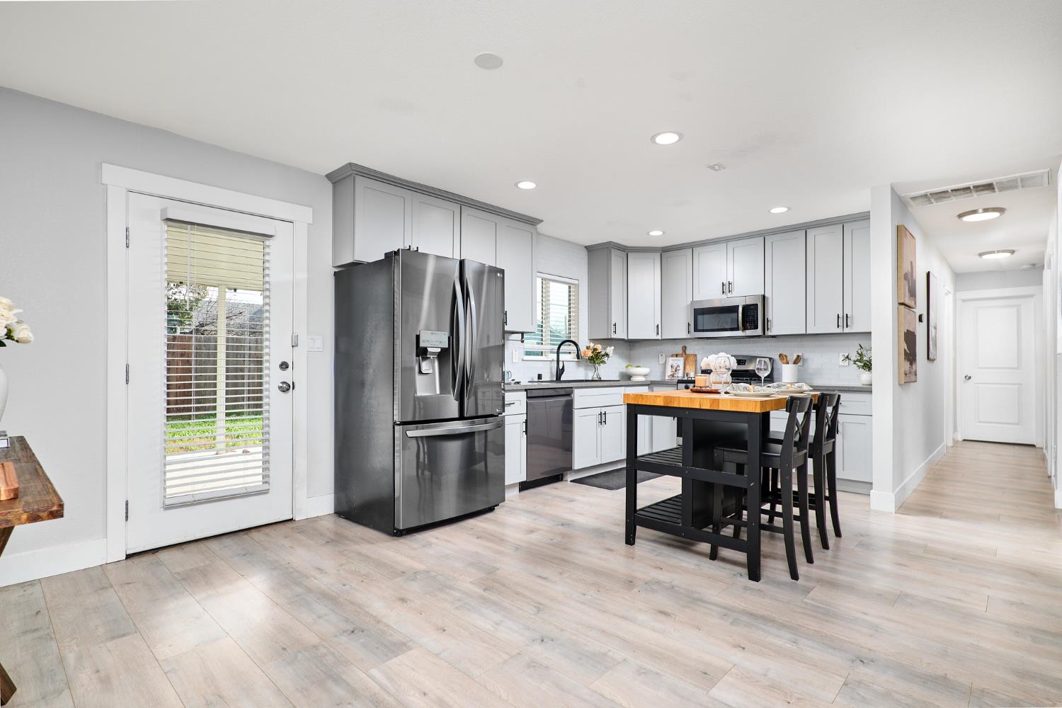 3025 Margate Way Rancho Cordova, CA 95670 - Photo 10 of 28