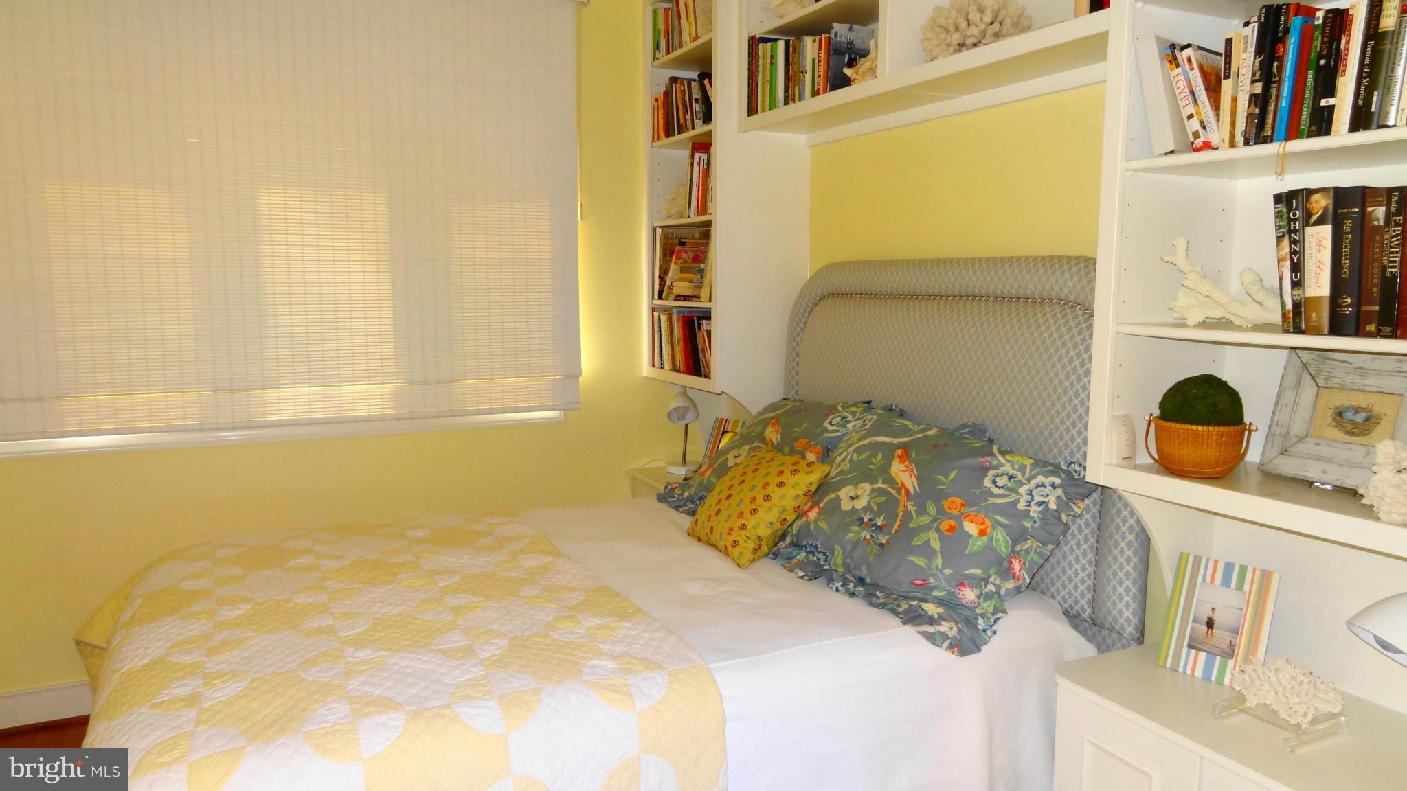 121 Edgehill Road Annapolis, MD 21405 - Photo 12 of 30 Bedroom (Master)