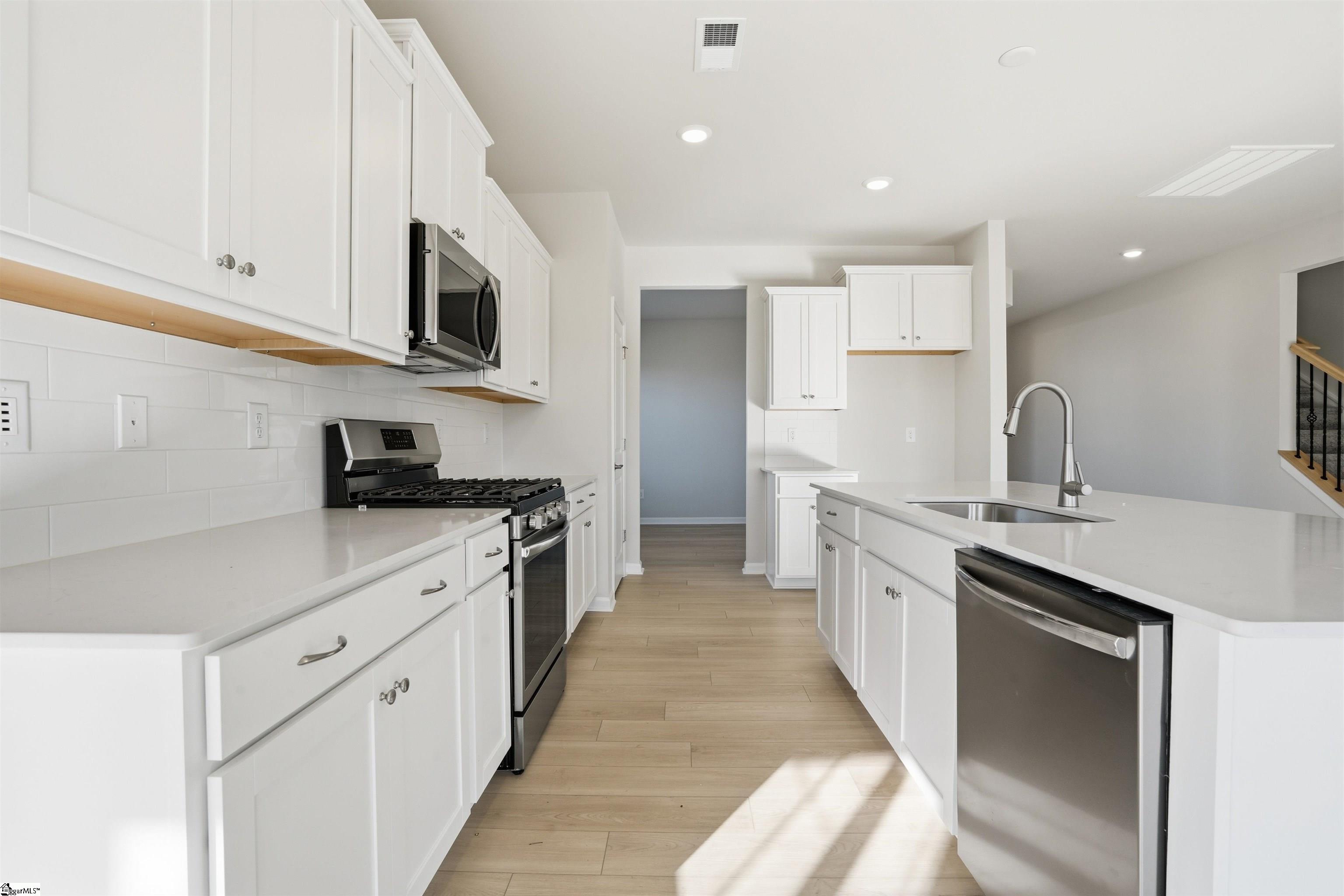 495 Adhurst Drive, Unit AA 61 Enoree, SC 29335 - Photo 3 of 32