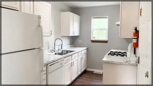 $2,200 | 1334 Mc Cameron Avenue, Lockport, IL 60441