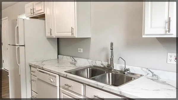 $2,200 | 1334 Mc Cameron Avenue, Lockport, IL 60441