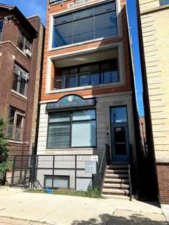 $2,400 | 1038 West Waveland Avenue, Unit G, Chicago, IL 60613