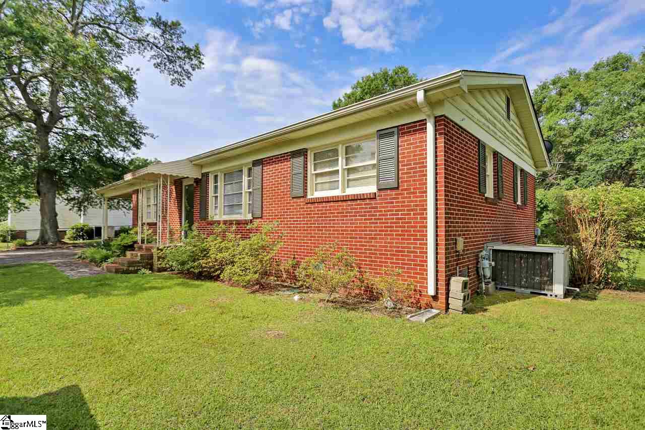 202 North Old Laurens Road Fountain Inn, SC 29644 - Photo 13 of 16