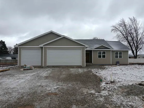 $419,900 | N3938 Deere Drive, Kaukauna, WI 54130