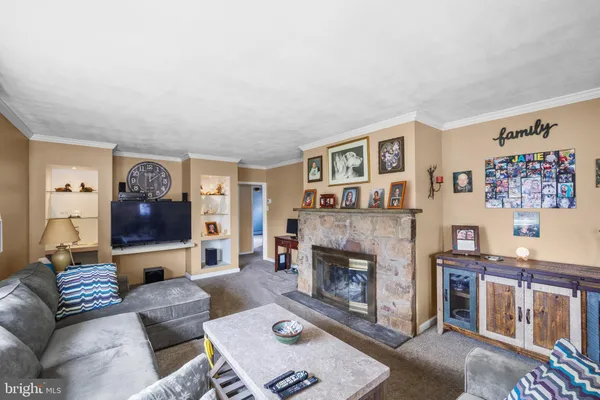 $689,900 | 190 New Road, Southampton, PA 18966