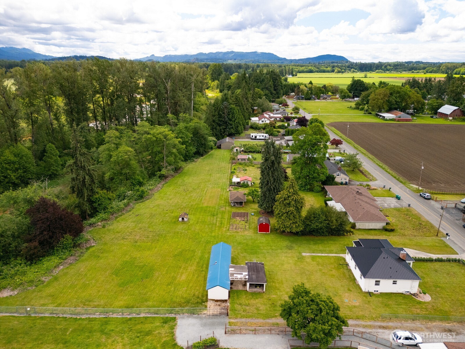 10531 Sterling Road Sedro-Woolley, WA 98284 - Photo 9 of 40