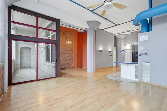 $350,000 | 5850 Centre Avenue, Unit 210, Pittsburgh, PA 15206