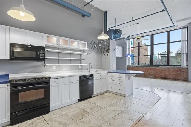 $350,000 | 5850 Centre Avenue, Unit 210, Pittsburgh, PA 15206