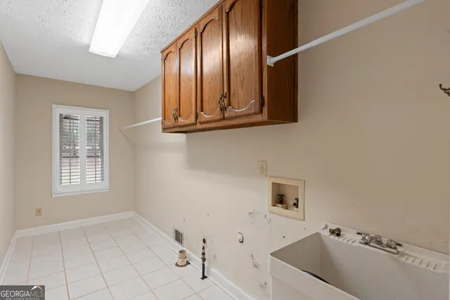 $519,000 | 2230 Castle Lake Drive, Tyrone, GA 30290