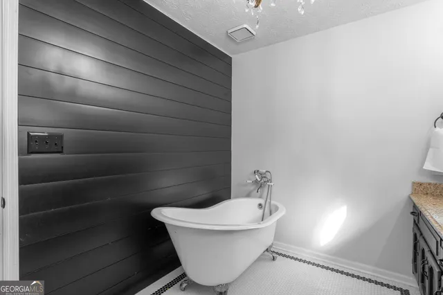 $519,000 | 2230 Castle Lake Drive, Tyrone, GA 30290