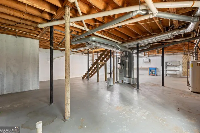 $519,000 | 2230 Castle Lake Drive, Tyrone, GA 30290