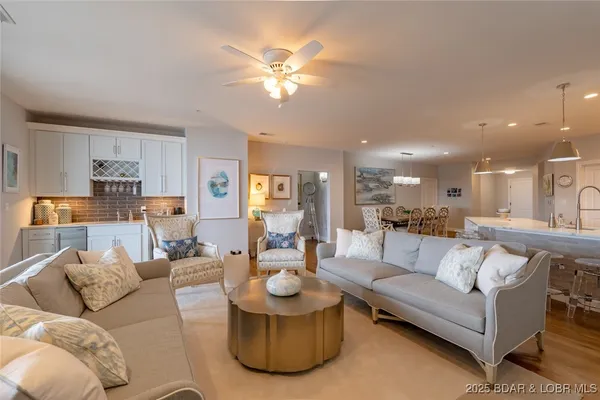 $1,550,000 | 166 Captiva Drive, Unit 3E, Sunrise Beach, MO 65079