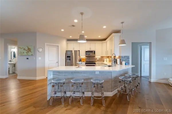 $1,550,000 | 166 Captiva Drive, Unit 3E, Sunrise Beach, MO 65079