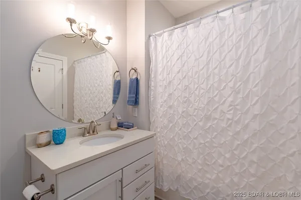 $1,550,000 | 166 Captiva Drive, Unit 3E, Sunrise Beach, MO 65079