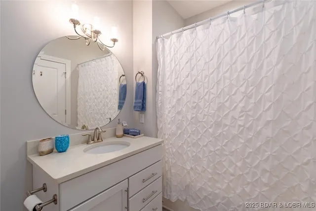 $1,600,000 | 166 Captiva Drive, Unit 3E, Sunrise Beach, MO 65079