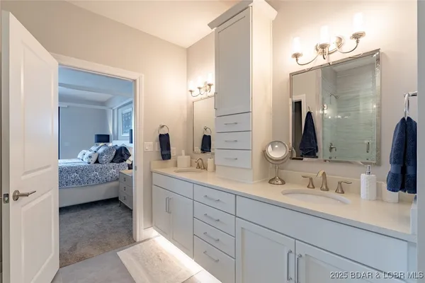 $1,550,000 | 166 Captiva Drive, Unit 3E, Sunrise Beach, MO 65079