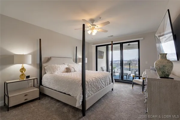 $1,550,000 | 166 Captiva Drive, Unit 3E, Sunrise Beach, MO 65079