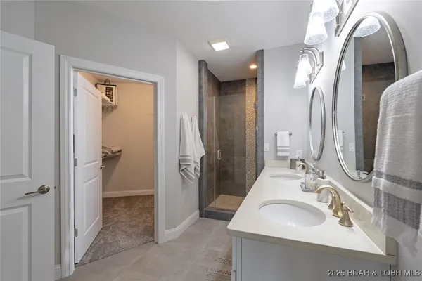 $1,550,000 | 166 Captiva Drive, Unit 3E, Sunrise Beach, MO 65079