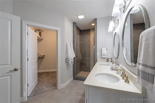 $1,600,000 | 166 Captiva Drive, Unit 3E, Sunrise Beach, MO 65079