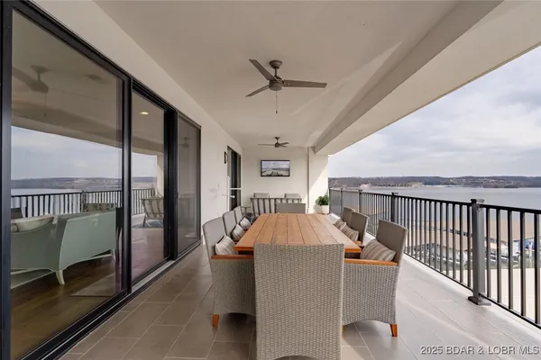 $1,550,000 | 166 Captiva Drive, Unit 3E, Sunrise Beach, MO 65079