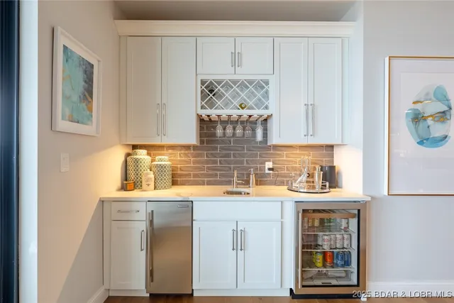 $1,600,000 | 166 Captiva Drive, Unit 3E, Sunrise Beach, MO 65079