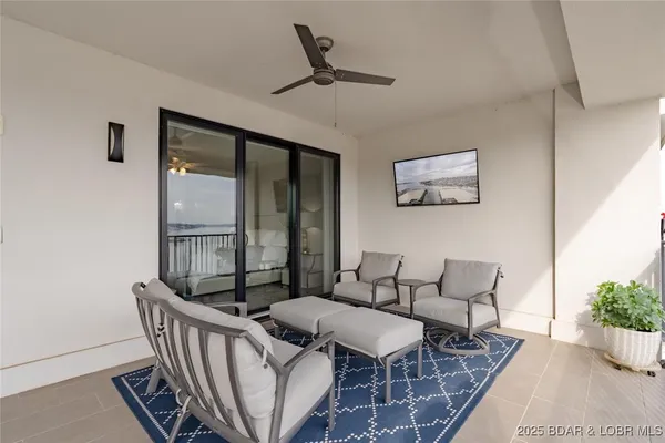 $1,550,000 | 166 Captiva Drive, Unit 3E, Sunrise Beach, MO 65079