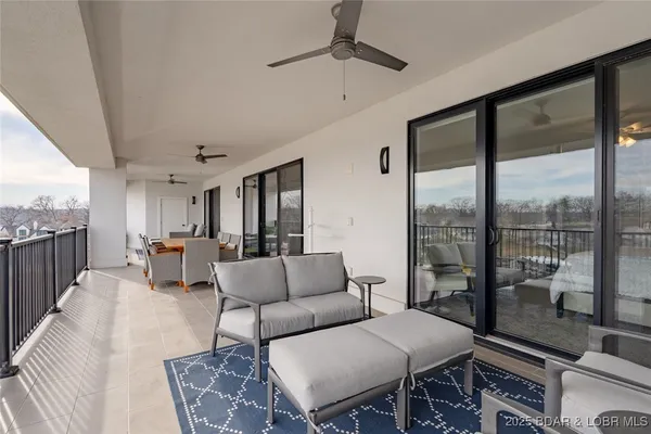 $1,550,000 | 166 Captiva Drive, Unit 3E, Sunrise Beach, MO 65079