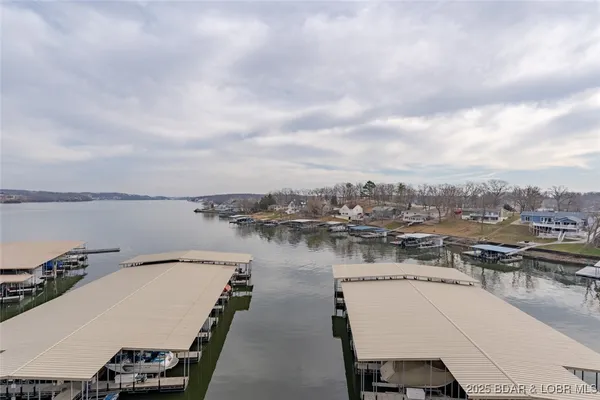 $1,550,000 | 166 Captiva Drive, Unit 3E, Sunrise Beach, MO 65079