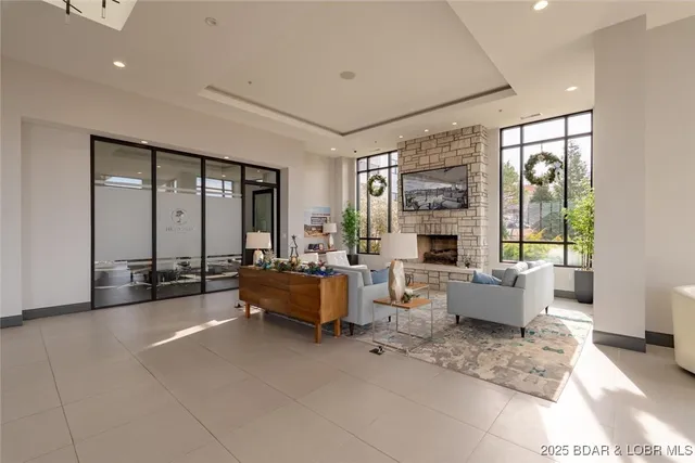 $1,600,000 | 166 Captiva Drive, Unit 3E, Sunrise Beach, MO 65079