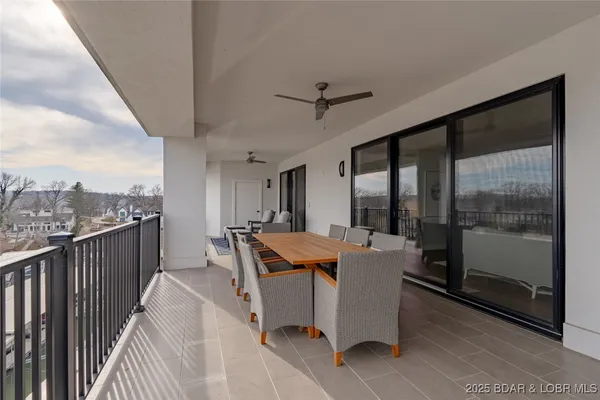 $1,550,000 | 166 Captiva Drive, Unit 3E, Sunrise Beach, MO 65079