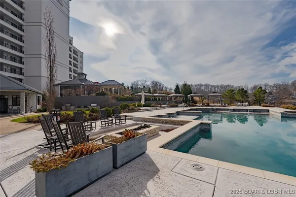 $1,550,000 | 166 Captiva Drive, Unit 3E, Sunrise Beach, MO 65079