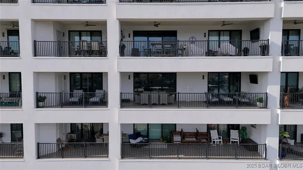 $1,550,000 | 166 Captiva Drive, Unit 3E, Sunrise Beach, MO 65079