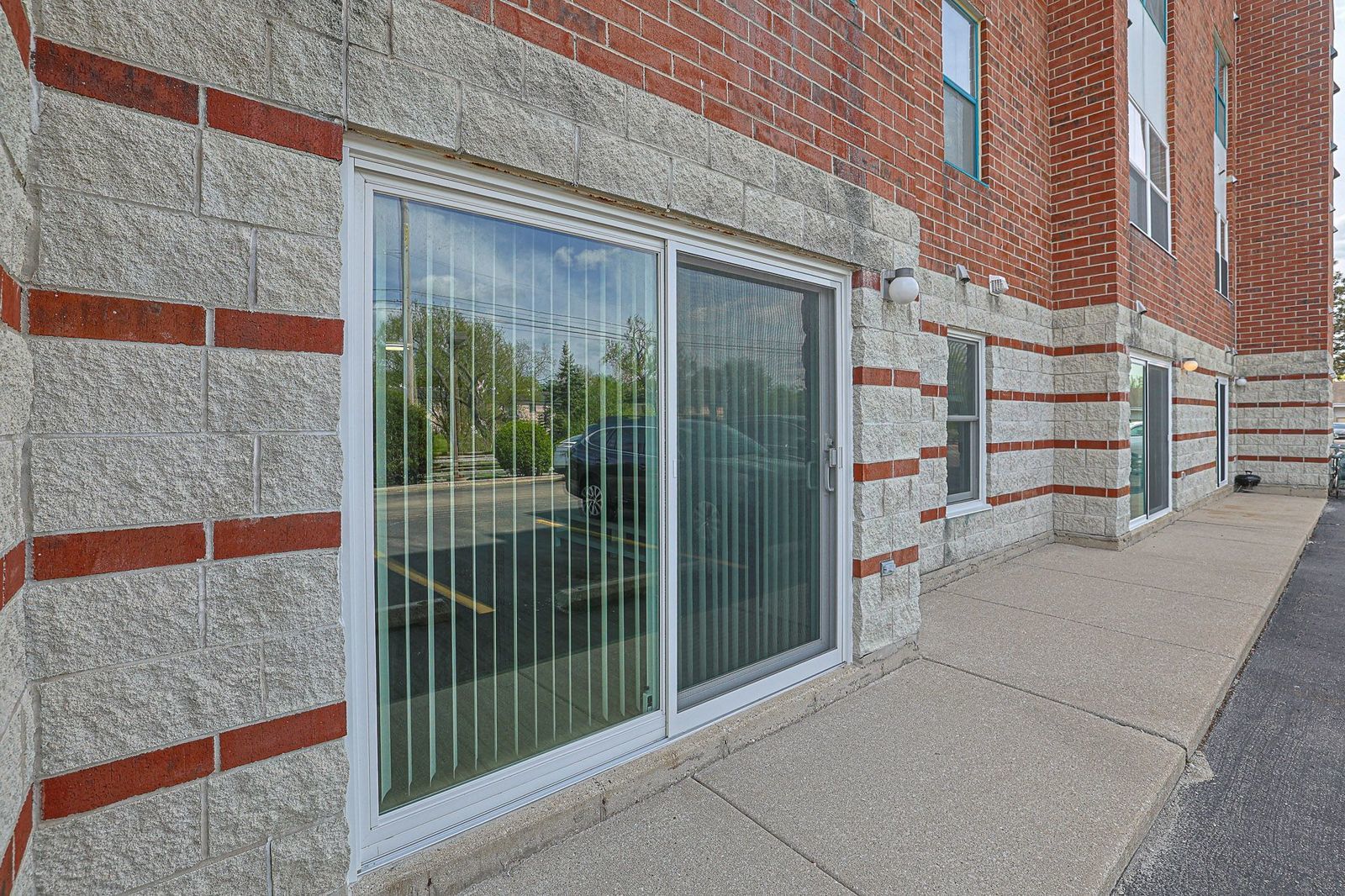 3265 Kirchoff Road, Unit 127 Rolling Meadows, IL 60008 - Photo 21 of 22 a view of a house with a door and balcony