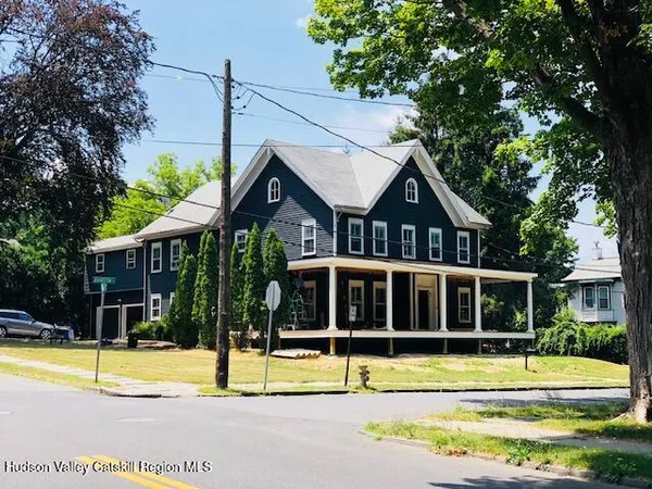 $2,900 | 7 Johnston Avenue, Unit 2, Kingston, NY 12401