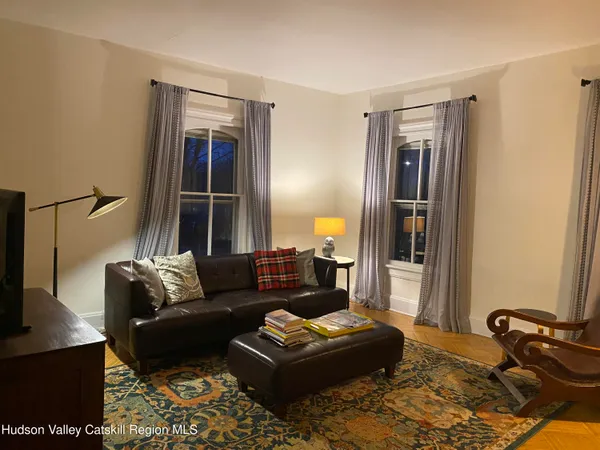 $2,900 | 7 Johnston Avenue, Unit 2, Kingston, NY 12401