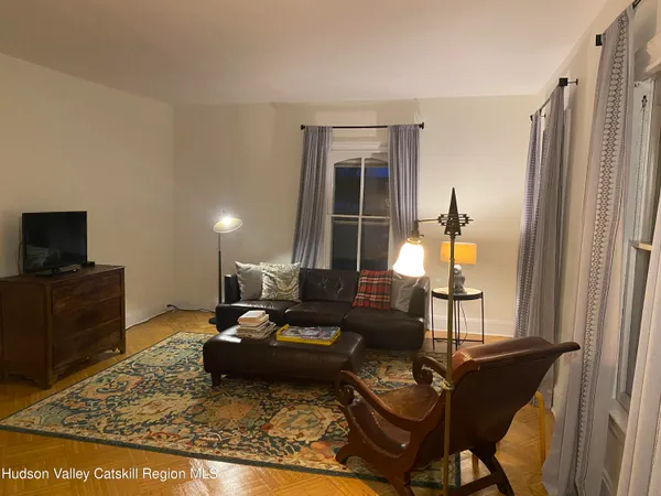 $2,900 | 7 Johnston Avenue, Unit 2, Kingston, NY 12401