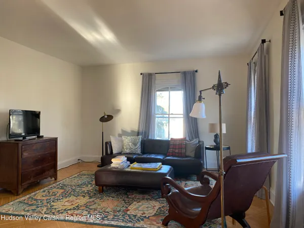 $2,900 | 7 Johnston Avenue, Unit 2, Kingston, NY 12401