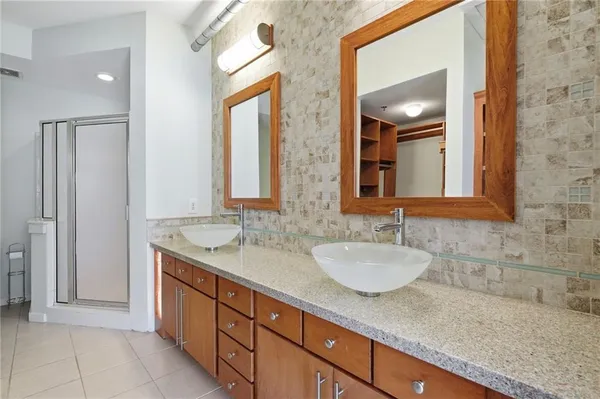 a picture of city view