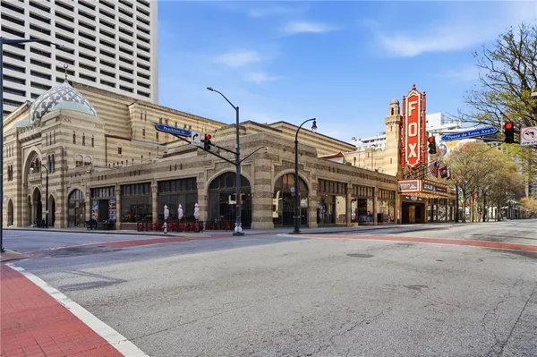 $235,000 | 800 Peachtree Street Northeast, Unit 1512, Atlanta, GA 30308