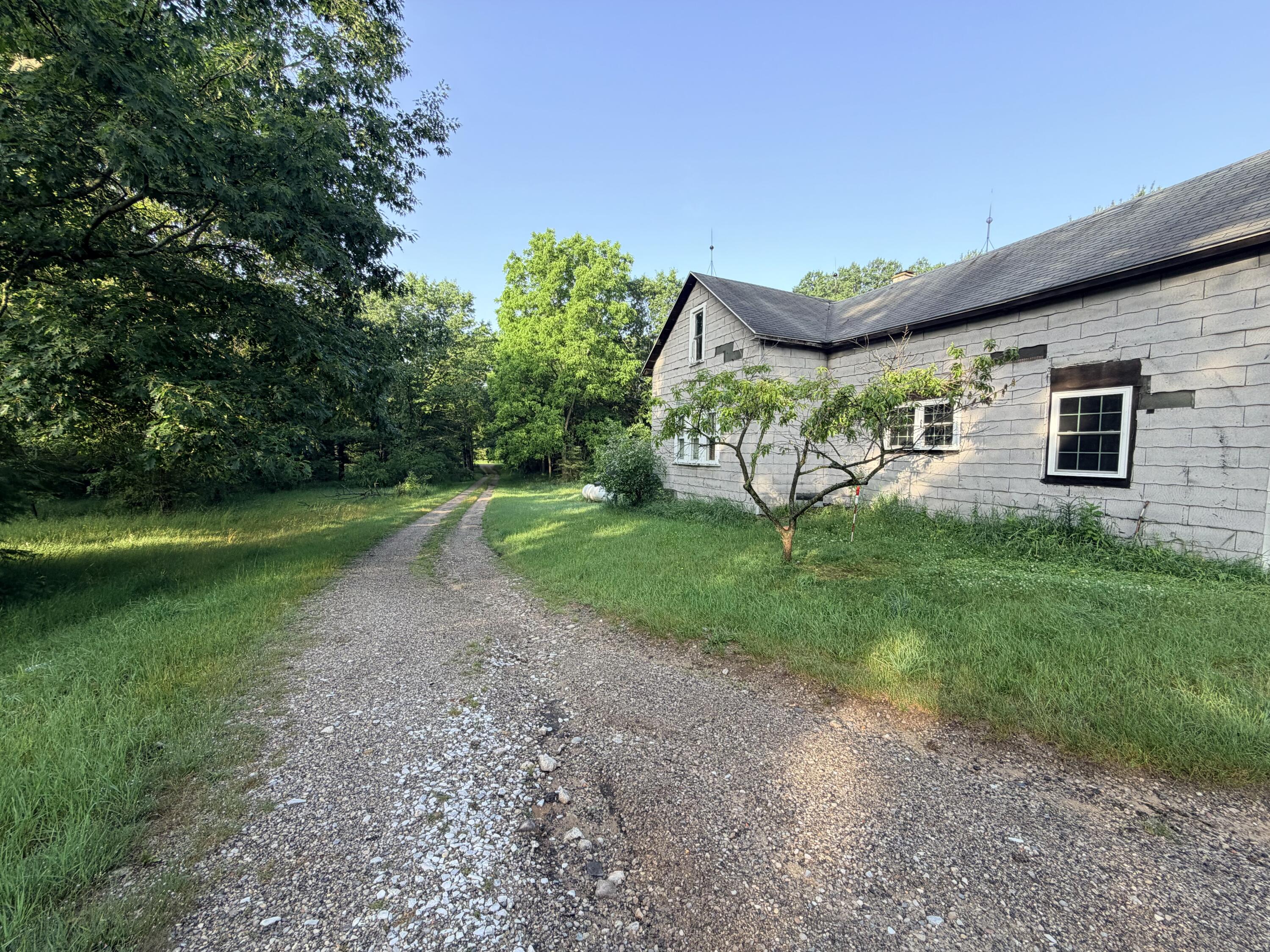 794 East Fox Farm Road Manistee, MI 49660 - Photo 3 of 31 IMG_4084