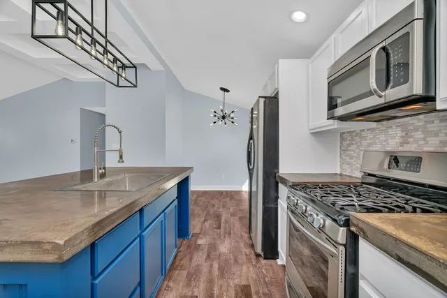 $289,000 | 15035 Hartman Drive, Romeoville, IL 60446