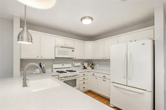 $299,900 | 407 Hawley Drive, Canandaigua City, NY 14424