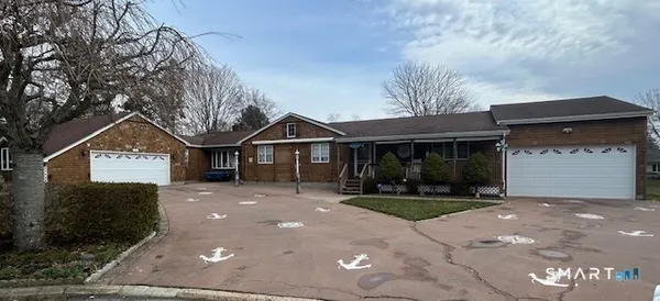 $875,000 | 21 Gun Shot Road, Waterford, CT 06385