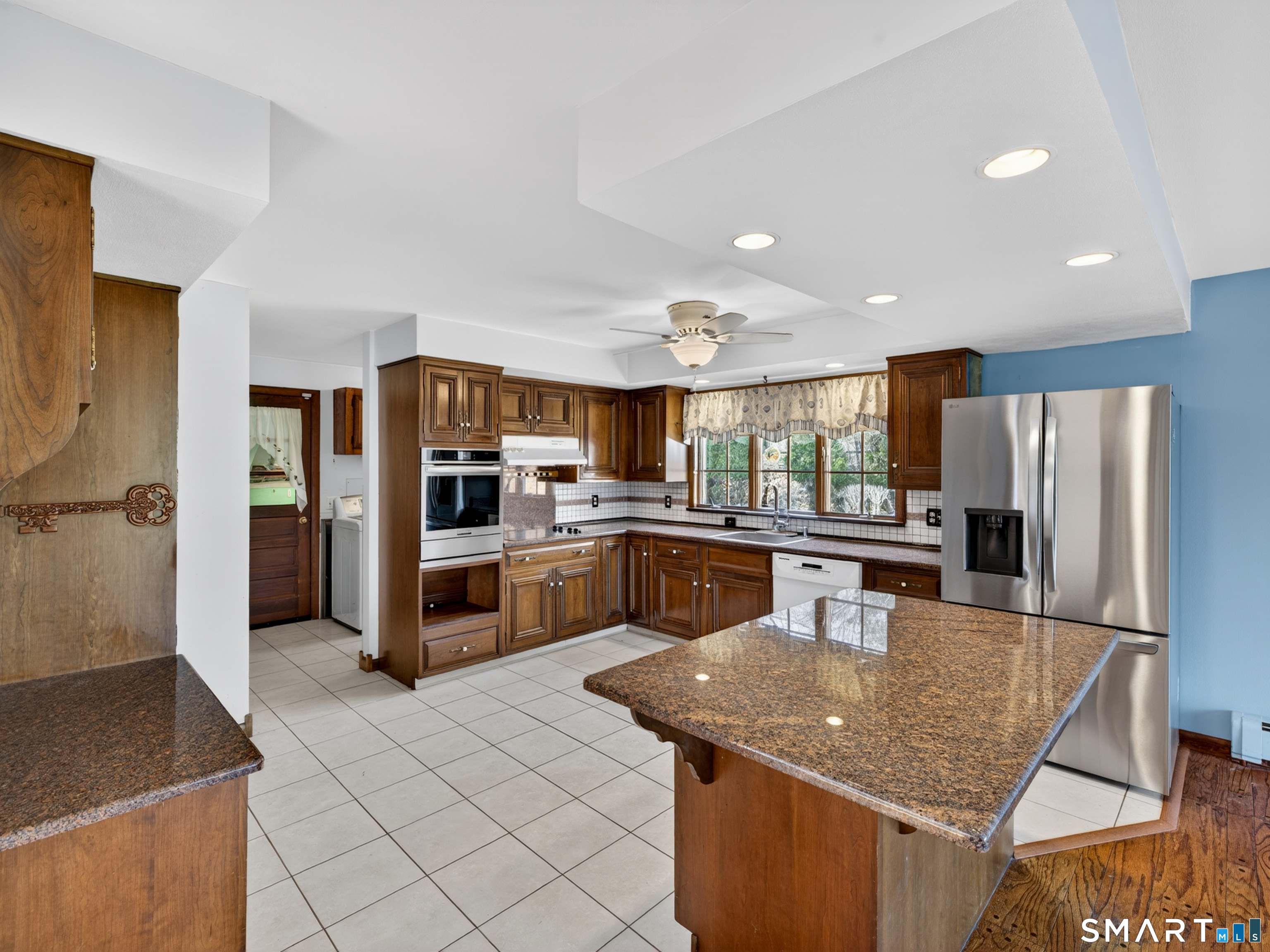 21 Gun Shot Road Waterford, CT 06385 - Photo 18 of 35